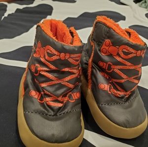 North Face baby booties 0-3